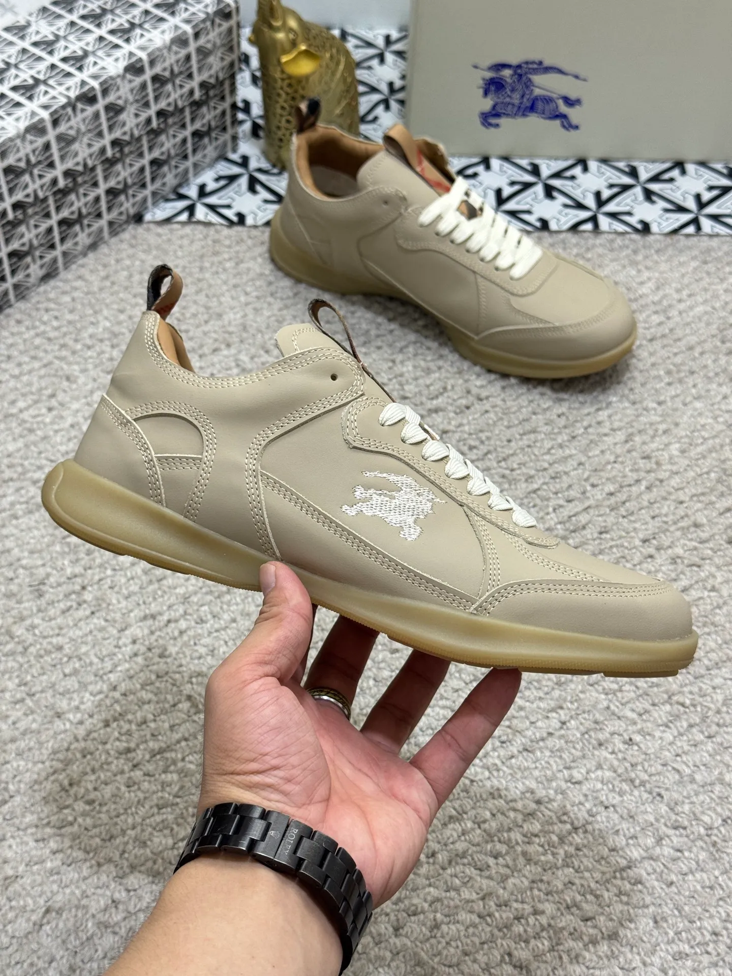 Men's shoes 💰420 [New style] 🐝🐝 [BURBERRY] Burberry - high-end quality original order 🔍🔍🔍 Upper: imported 🔝 calfskin, brand knitted pattern, tongue brand cloth label, lining: sheepskin lining, - outsole: rubber; two-color molded outsole, ultra-high quality control·fine workmanship: highlighted (high-end·luxury·grade) Size :38-44 (45 customized